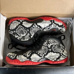 Black and Red FOAMPOSITES